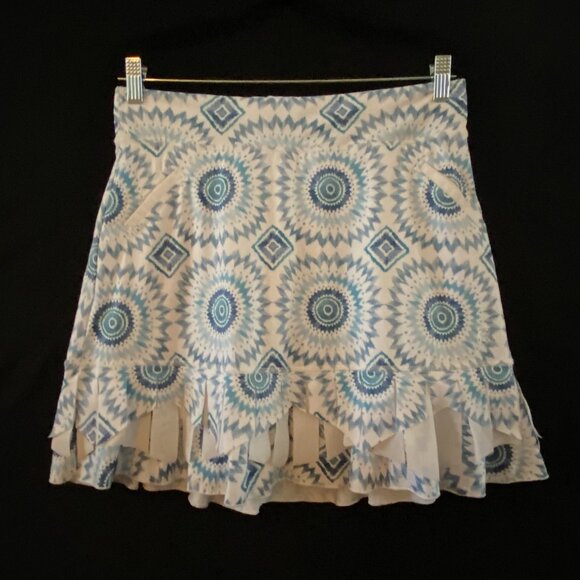 SOFI BELLA Dresses & Skirts - SOFI BELLA M SKORT